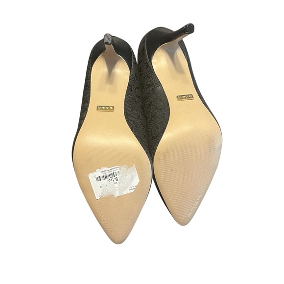 Women's Bebe Saydee Black Embossed Size 7.5 High Heels Pump Shoes - Picture 6 of 7